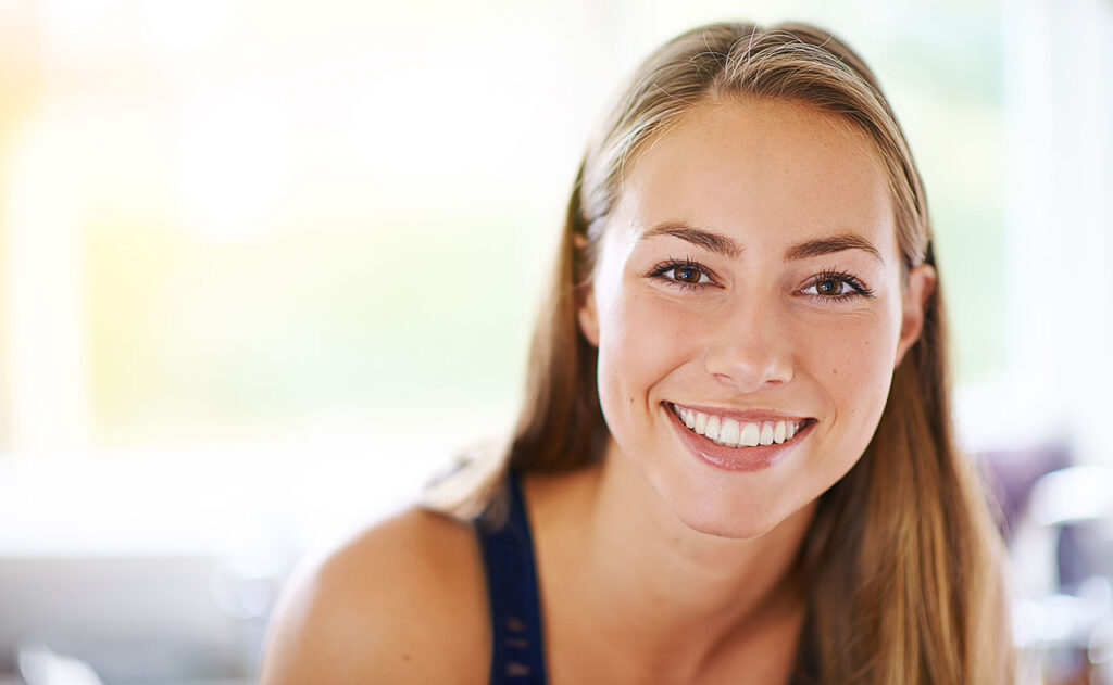 Professional Teeth Whitening in Santa Ana: How Long Does It Last and Is It Worth It?