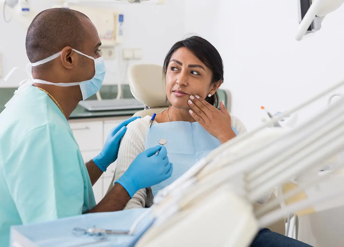 Extracción Dental de Emergencia en Santa Ana: Cuándo Es Necesario Sacar un Diente Dañado Rápidamente